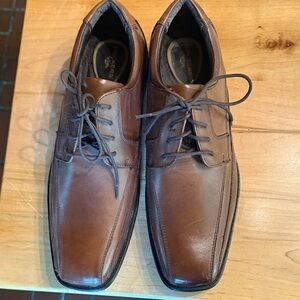 Dockers Men's Tan Leather Oxfords